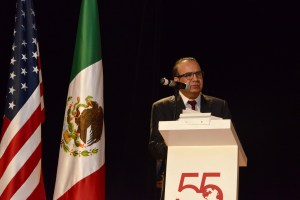 NOTIREDMEXICO EXHORTA ALFONSO NAVARRETE PRIDA A JÓVENES A CONCLUIR ESTUDIOS SUPERIORES