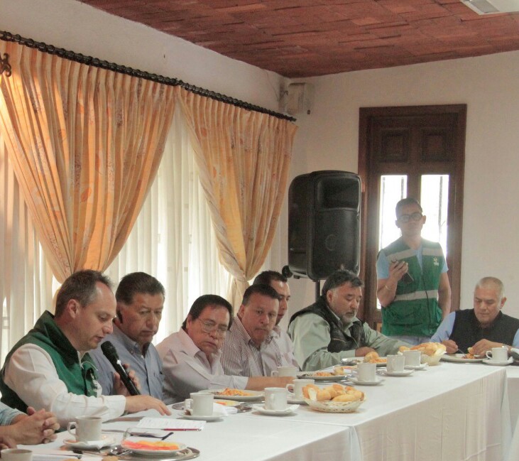 Transportistas se unen a Jesús Cuanalo y PVEM