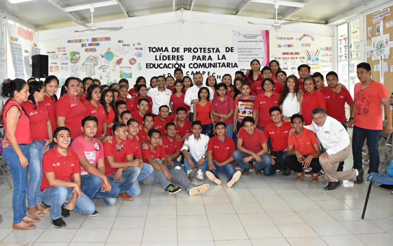 Toman protesta Líderes para la Educación Comunitaria del Conafe en Campeche