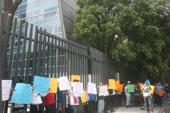 URGEN MAESTROS A SEP CONSULTA INTERNA SOBRE TRASLADO A OFICINAS DE LUJO EN COYOACÁN
