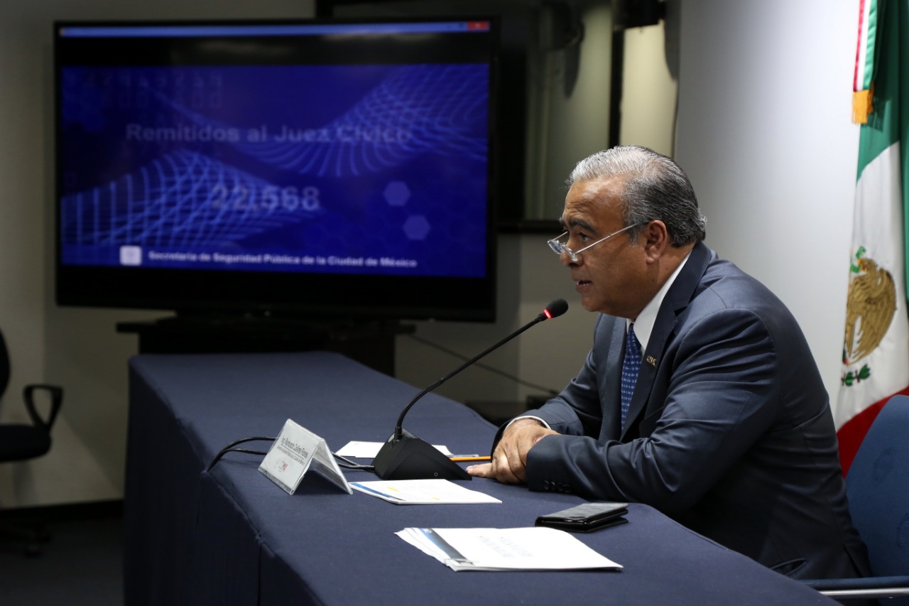 Informa Raymundo Collins de las acciones la policía preventiva en su premer mes de gestión