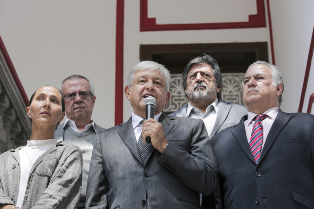 Nombra AMLO a titulares en Turismo