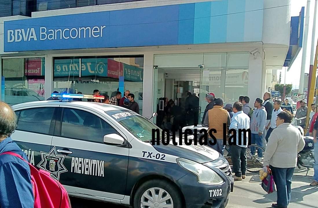 Baleado dentro deo área de cajeros automáticos en un banco de Texcoco