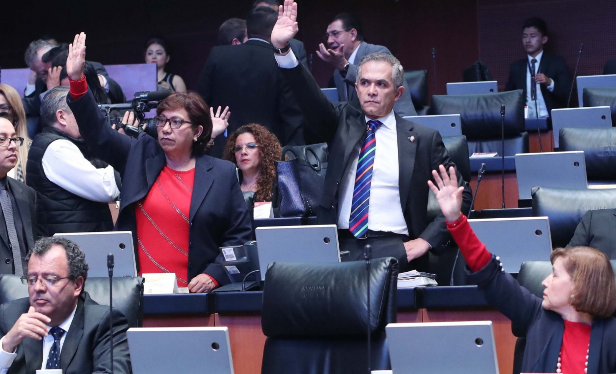 Aprueba Senado aumentar penas a quien expida facturas falsas