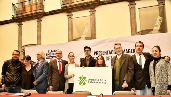 Presenta Sheinbaum el nuevo emblema de la CDMX