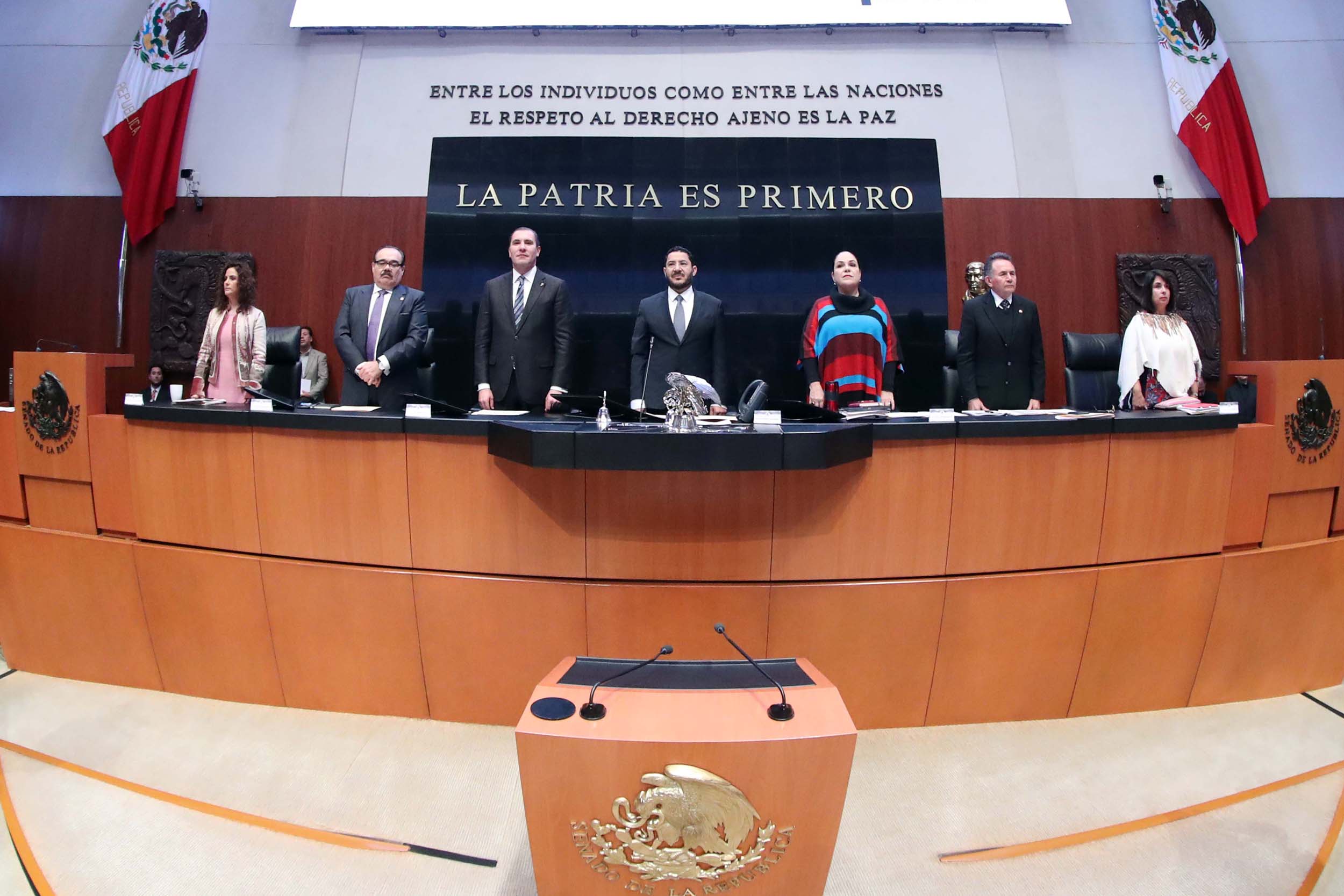 Autorizó Morena a AMLO su “fiscal carnal”, acusan PAN, PRD y PRI en el Senado