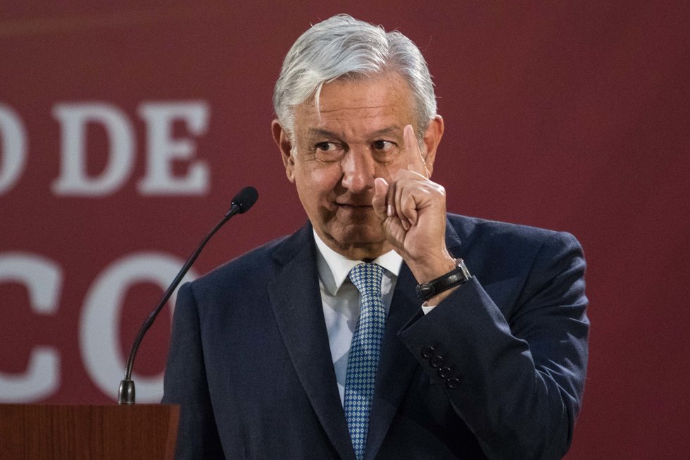 López Obrador sostiene reunión privada con gabinete por presupuesto