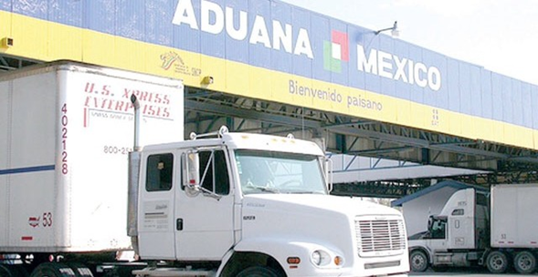 Funcionarios Aduanales vinculados a proceso por tráfico de dinero y armas