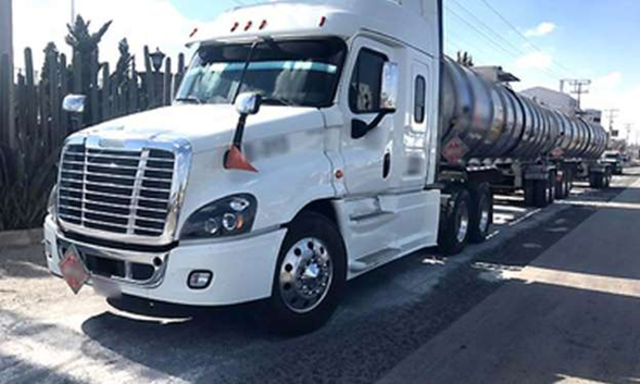 Persona con 65 mil litros de huachicol detenida en Querétaro