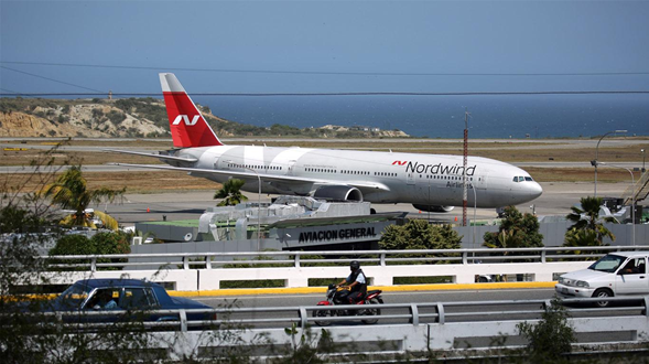 Avión ruso aterriza en Venezuela