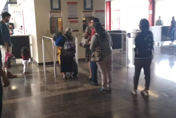 Investigan asalto a taquilla del Tren Suburbano en Cuautitlán