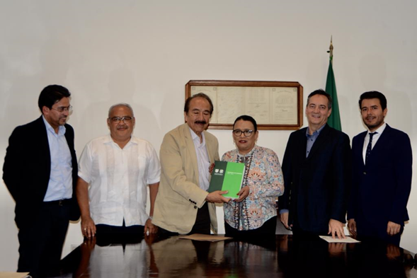 Entregan al presidente del Congreso Programa de Gobierno 2019-2024 de la Jefa de Gobierno de la CDMX