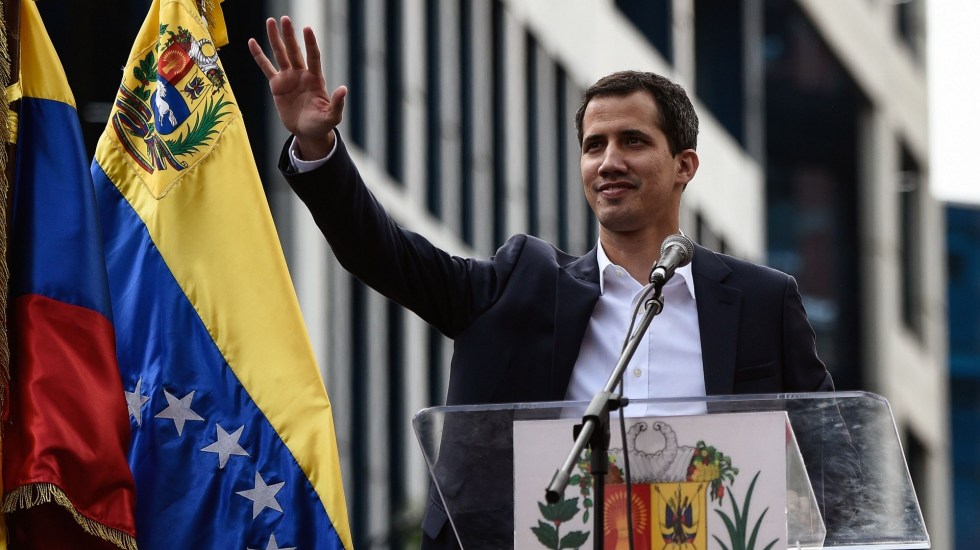 Nicolas Maduro sigue persiguiendo a Juan Guaidó