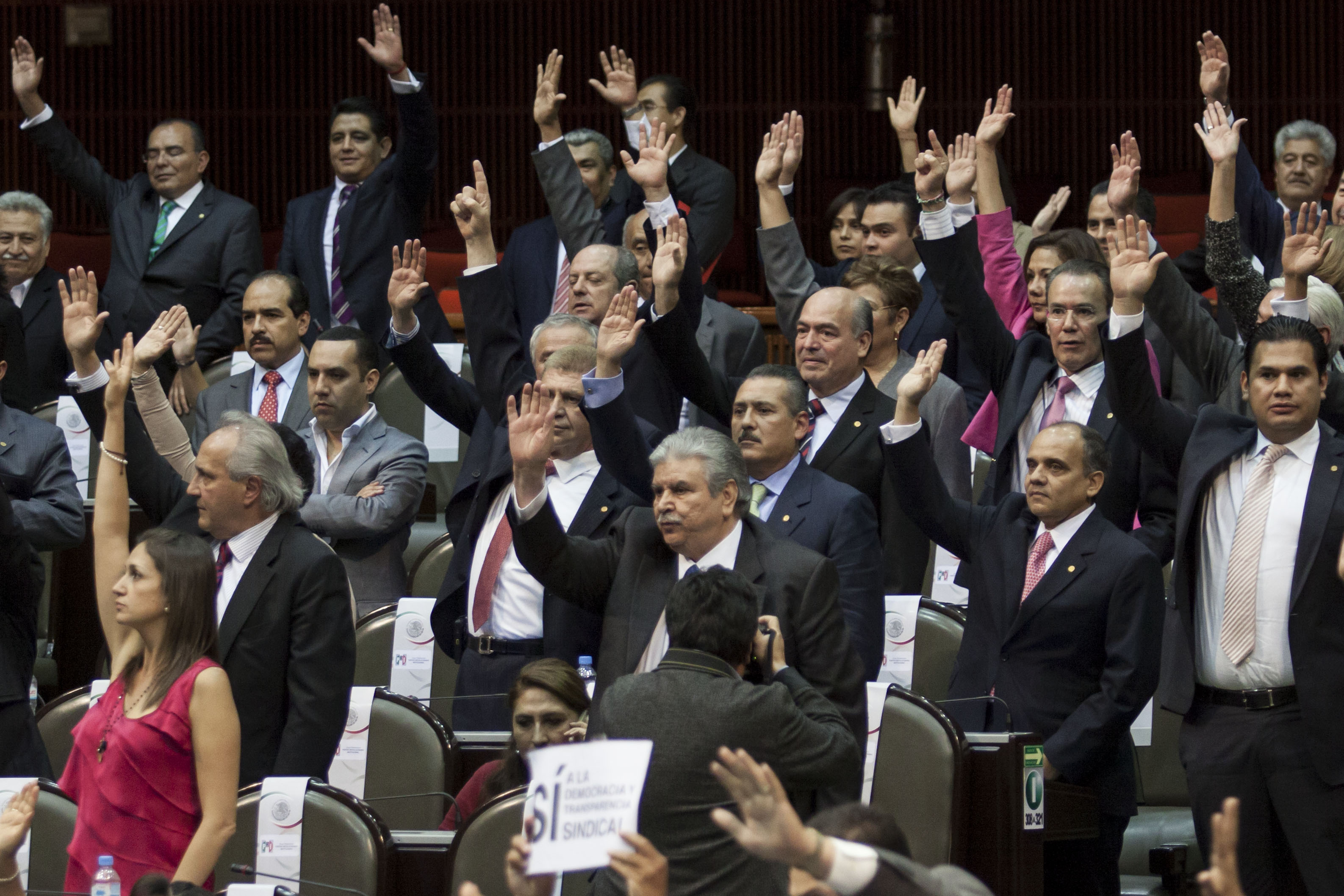 Aprueban Diputados, en lo general, la Reforma Educativa