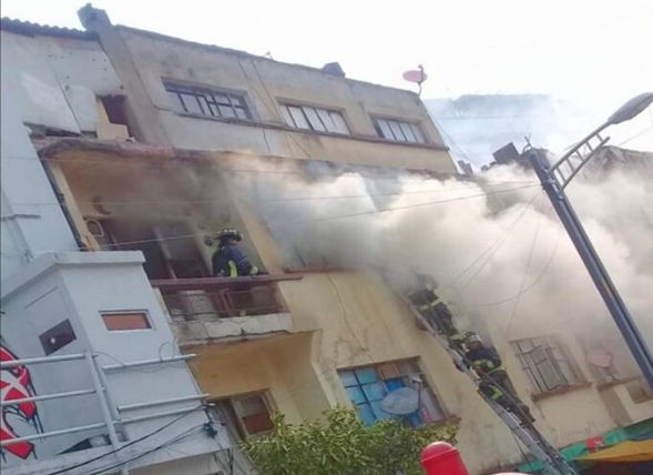 Incendio en edificio de avenida Chapultepec en CDMX