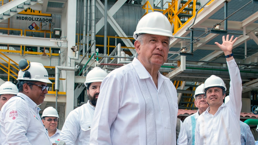 Plan de AMLO Para Rescatar Pemex es Insuficiente: Fitch