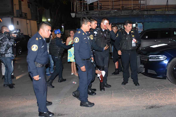 Ocho Policías heridos tras ataque de asaltante en el Centro de la CDMX