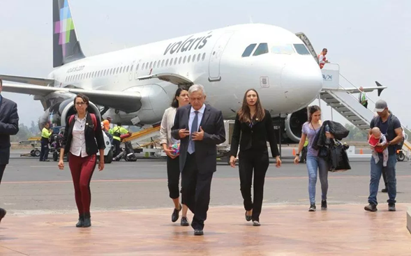 Vuelo en que viajaba AMLO hacia Nayarit falla al aterrizar