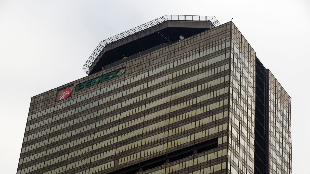 DESCENTIVAR NUEVA CARGA TRIBUTARIA A PEMEX NO ES SUFICIENTE: FITCH