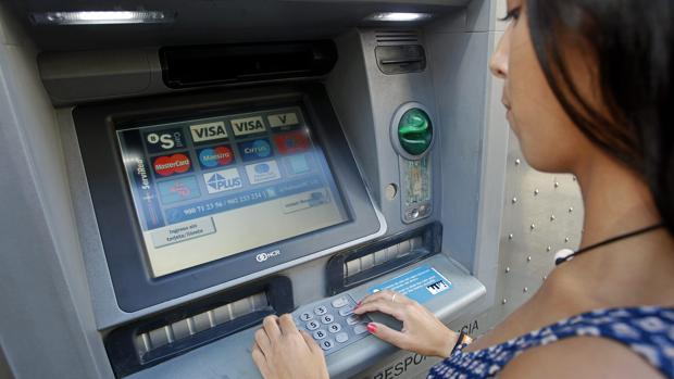 Bancos Ya no Cobraran Comisión por Uso de Otros Cajeros Automáticos