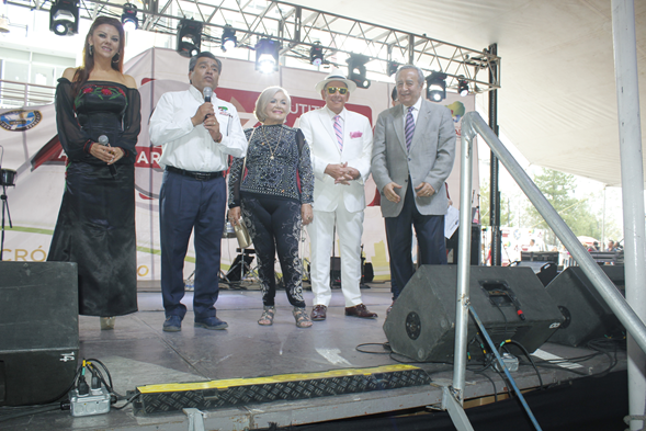 Entregan reconocimiento a Ricardo Núñez Ayala, Alcalde de Cuautitlán Izcalli