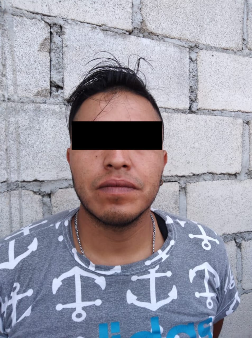 Capturan a un sujeto con mariguana en Iztapalapa