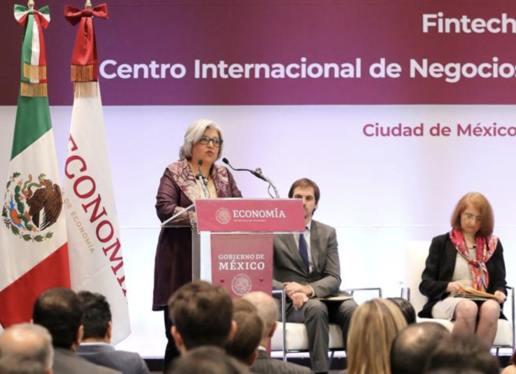 Economía / Si siguen recortes al presupuesto y bajo crecimiento,2021 será crítico para México: Moody´s
