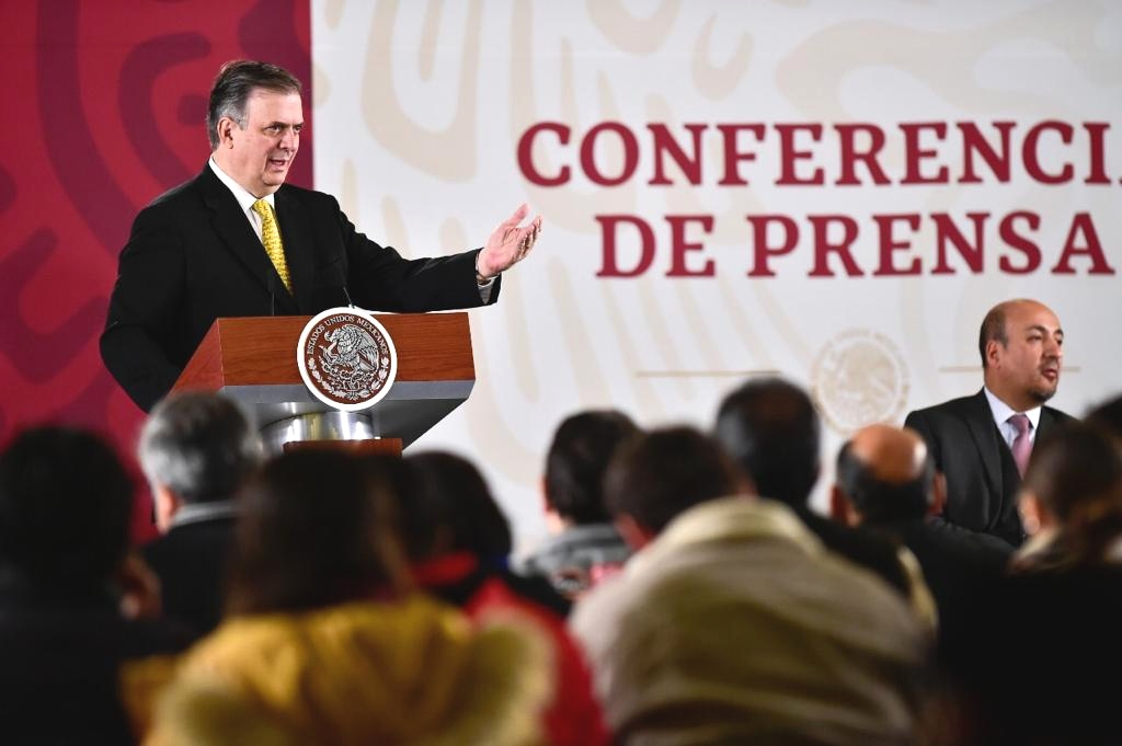 Presenta Ebrard resultados sobre política migratoria y situación de la embajada mexicana en Bolivia