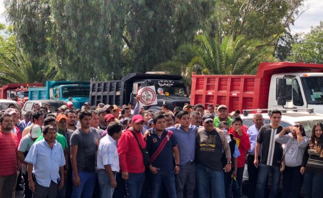 La Barriada/Martín Aguilar/Ni los oigo, ni los escucho