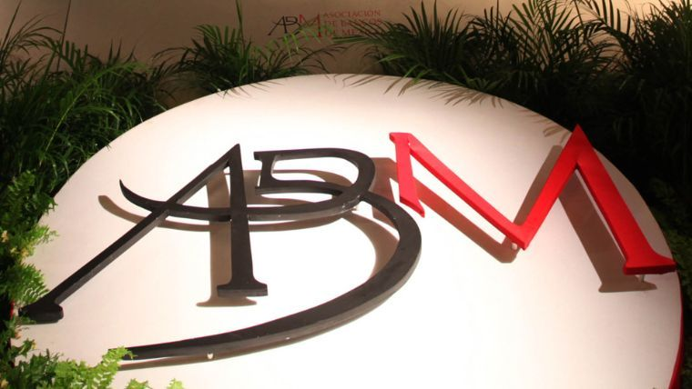 Representantes de grupos financieros presentan propuestas para reactivar la economía