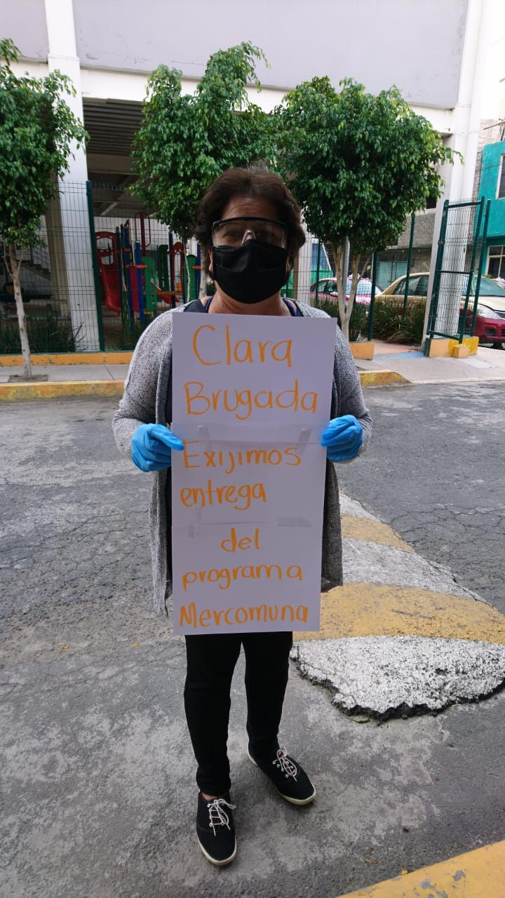 Familias pobres de Iztapalapa se manifiestan en Iztapalapa para exigir la entrega del apoyo de Mercomuna