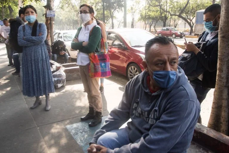 Fallece hombre con síntomas de Covid-19 afuera del Hospital de La Raza