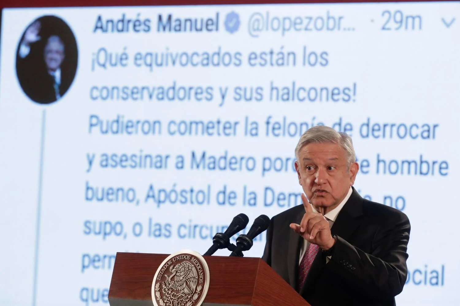 Bots en Twitter sí existen y se confirmó: AMLO