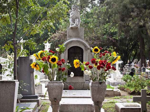 Coyoacán cierran todos los cementerios hasta el 31 de mayo