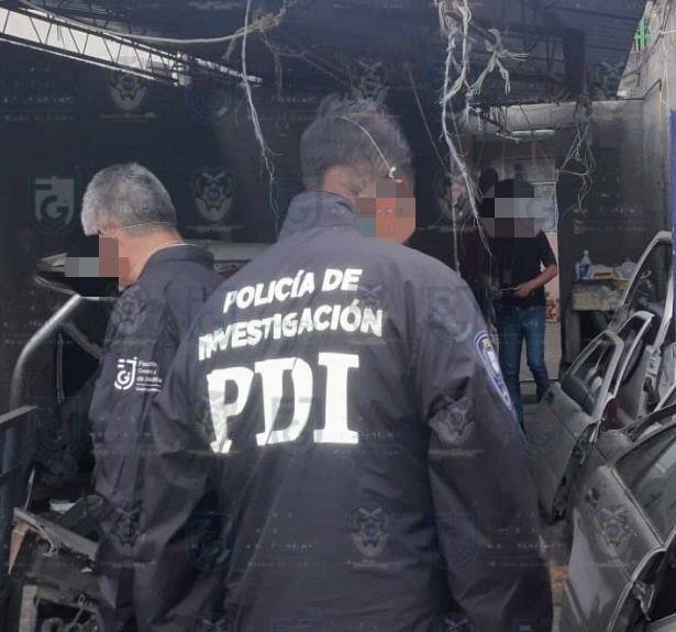 Tras un cateo en una bodega recuperan autos, y autopartes con reporte de robo
