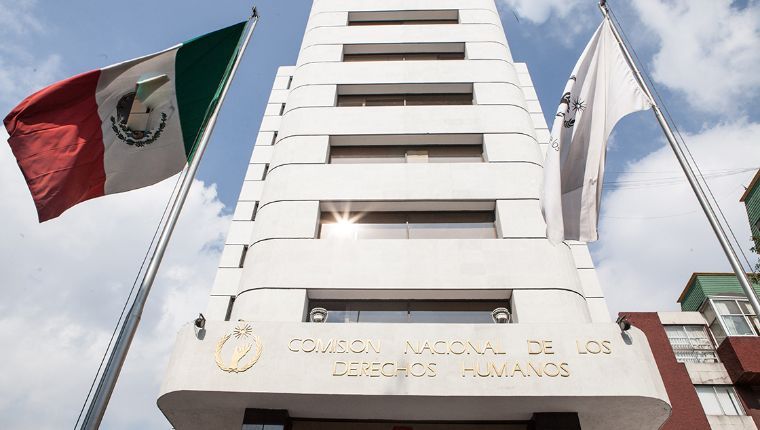 La  CNDH habría violado derechos laborales