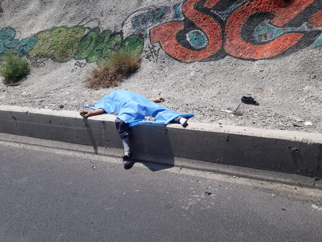 Aparece ejecutado en la autopista México-Puebla