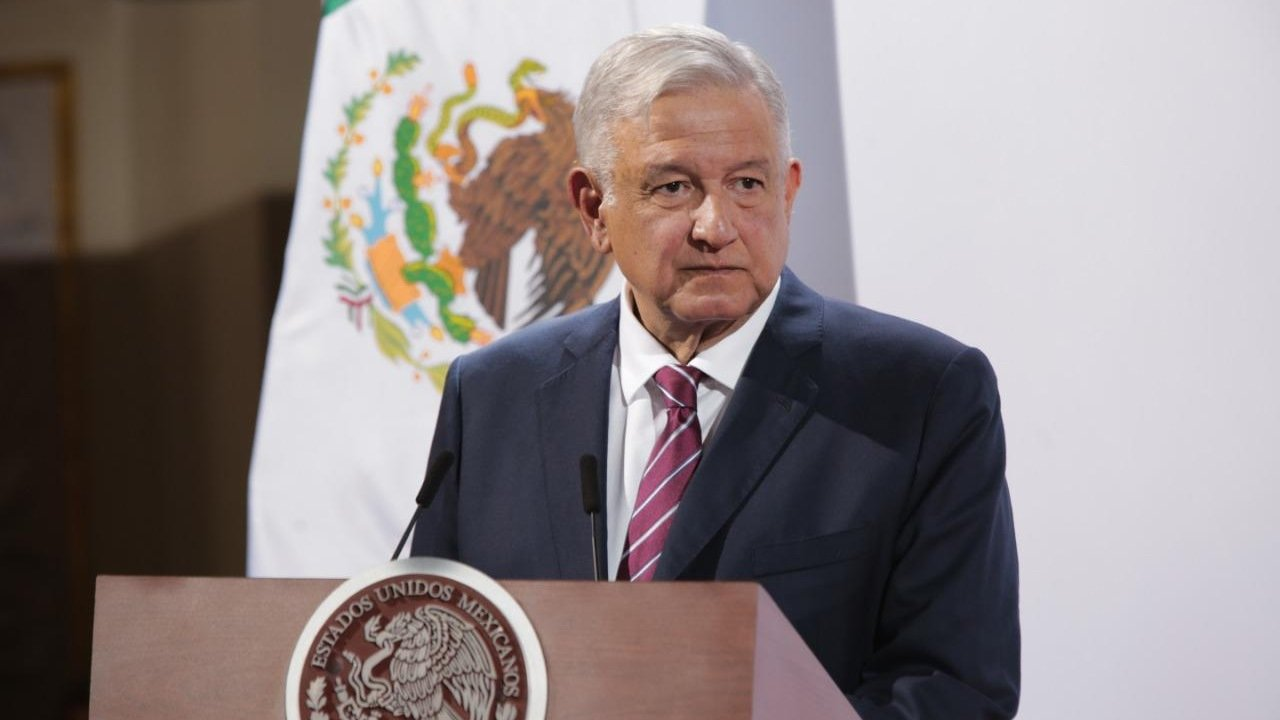 Aportación de salarios de funcionarios es necesario: AMLO