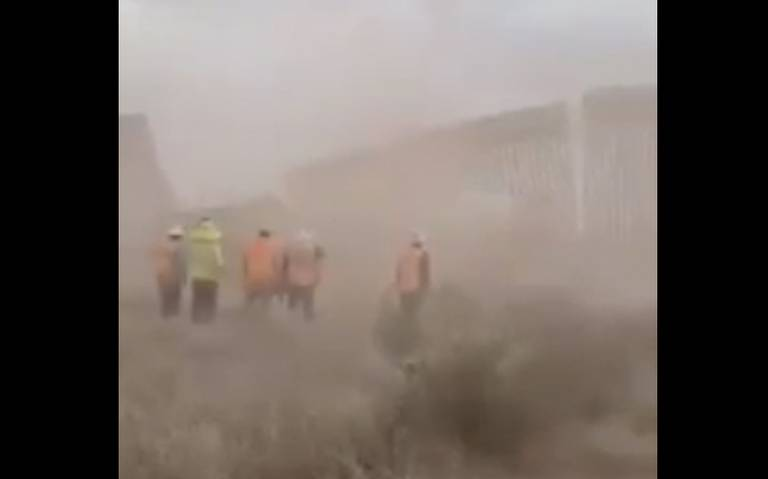 Derriban el muro de Trump los vientos del huracán Hanna