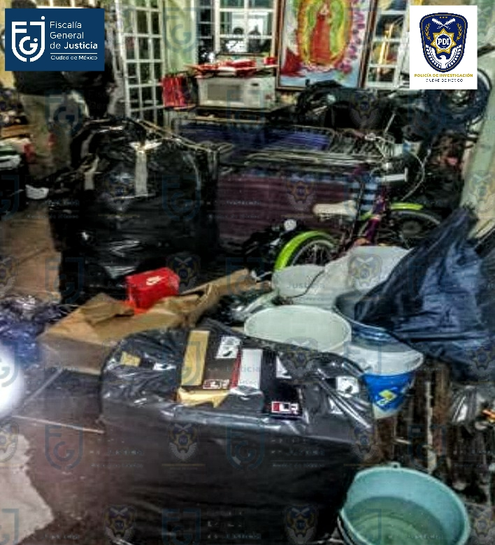 Policías de investigación catean inmueble en Iztapalapa