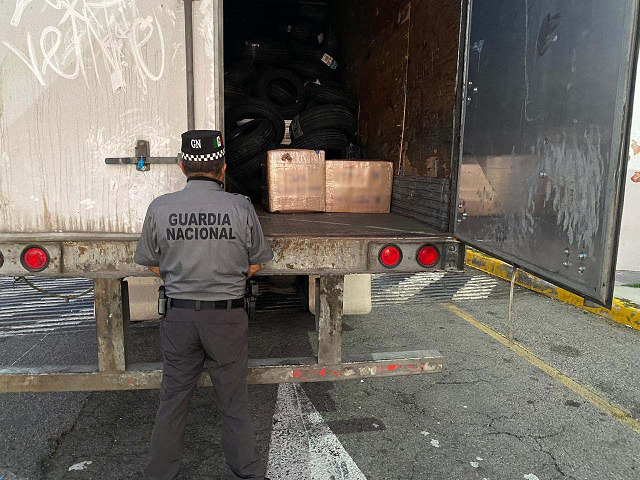 GN asegura camión de mensajería con 28 kilos de crystal