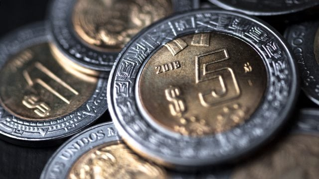 La BMV y el peso ganan por las expectativas de la economía mundial