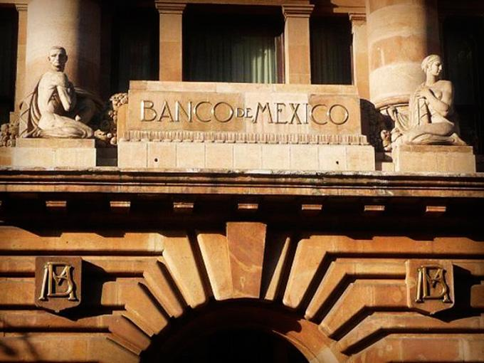 Banxico hará más recortes a sus tasas de interés por contar con más espacio