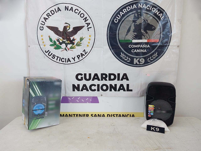 Binomios caninos de la GN detectan medio de kilo de marihuana y metanfetamina