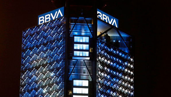 BBVA México acuerda pagar al SAT 3,200 mdp