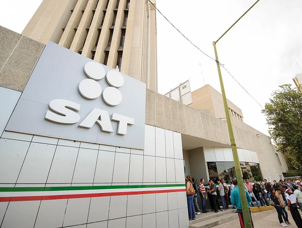 El SAT irá tras la Banca de Desarrollo