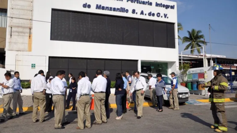 Gobernador de Colima presenta proyectos a director de API Manzanillo