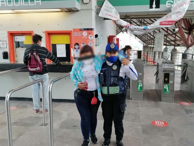 Hieren a mujer con arma blanca en el metro