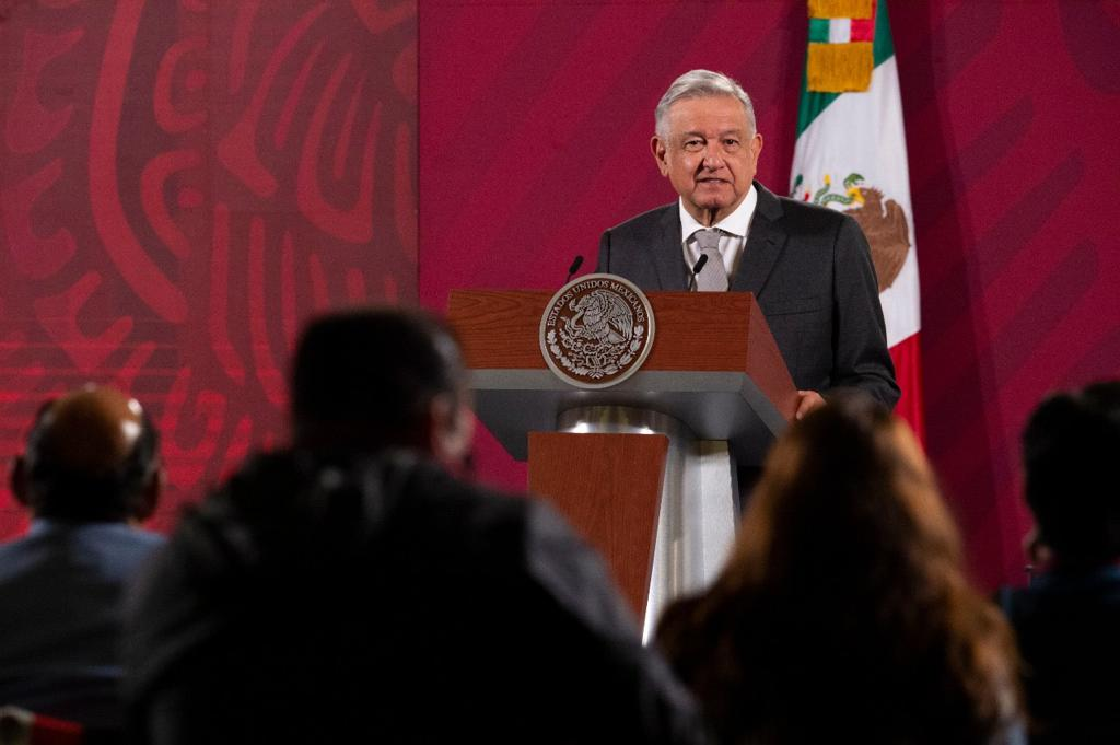 “¡Se sienten ofendidos!, cuando deberían ofrecer disculpas cuando se saqueó al país”, dice responde AMLO  a más de 650 intelectuales conservadores