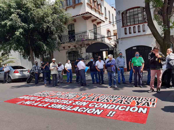 Taxistas obstruyen protestan en la SE por no otorgarles créditos tras cinco meses